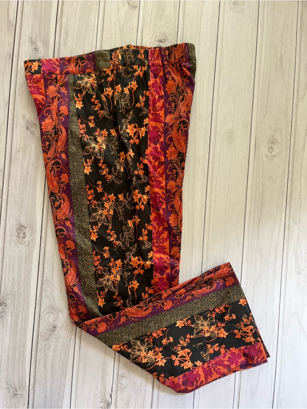 Soft Surroundings Curio boho wide leg black floral pull on pants. Size medium